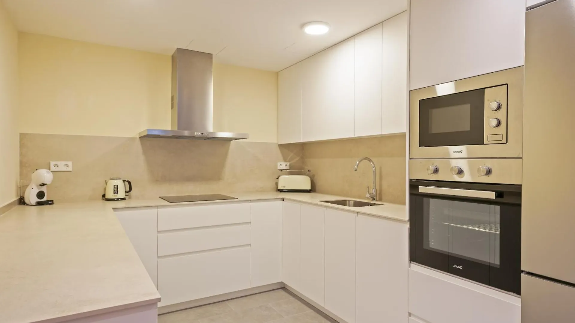 Ola Living Diagonal II Apartments برشلونة إسبانيا